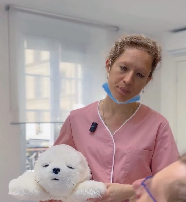 Essai de PARO au sein du cabinet dentaire où le Dr Solène Vo Quang, intervient